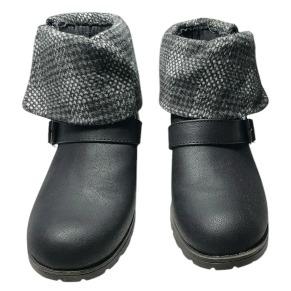 Rocket Dog Bentley Women’s Cuffed Black Faux Leather Bootie Size 7.5